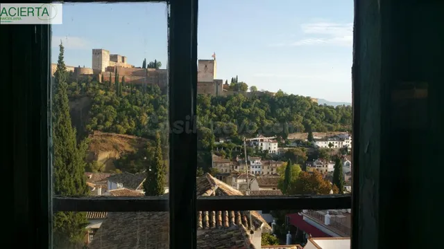 CASA CON VISTAS PANORÁMICAS A LA ALHAMBRA