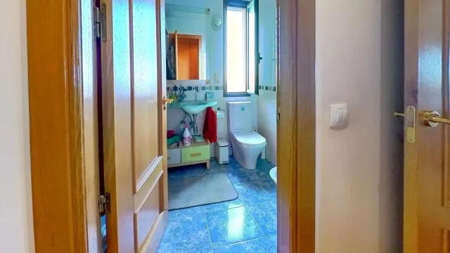 GRAN PISO DE 6 DORMITOTIOS CON PISCINA — 21