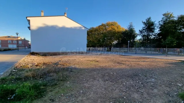 Ref. 03976 - Parcela - solar para unifamiliar en Llíria - foto 4
