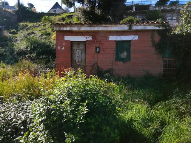 Terreno a la venta de 980 m2 en Vallirana, acceso a dos calles con refugio — 4