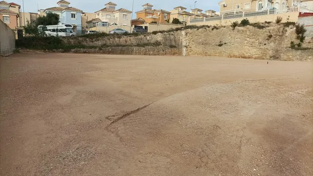 Terreno para hacer siete viviendas independientes o centro comercial ,buena ubicación. — 3