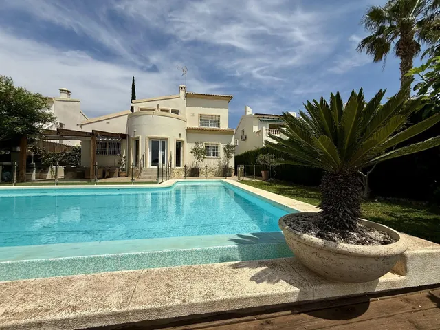 Villa 4 habitaciones 137m² en venta - Las Ramblas — 50