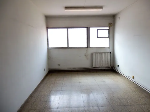 OFICINA DE LLOGUER A UN PAS DEL CENTRE — 8