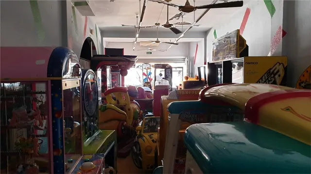 LOCAL COMERCIAL EN COSTA DE LA CALMA — 2