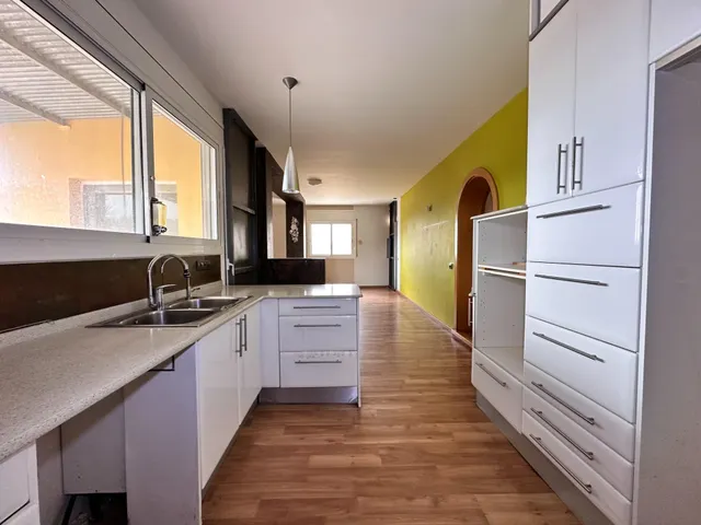 Se vende casa en la bisbal del penedes, zona priorat bisbal — 13