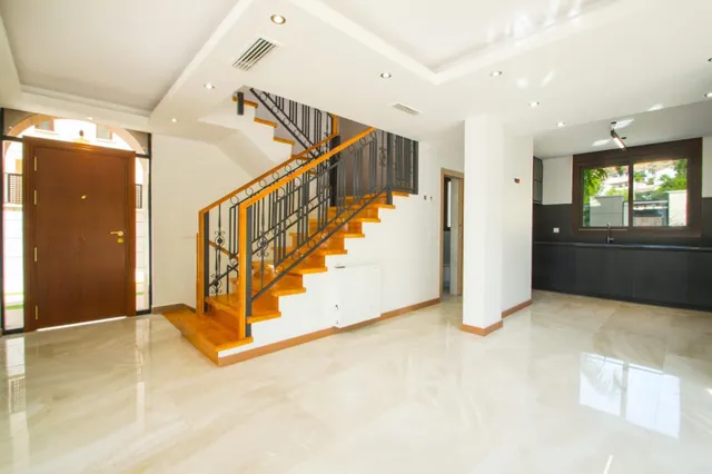 Se venden 2 maravillosas viviendas de obra nueva, zona Sierra Cortina- PRECIO NEGOCIABLE — 17