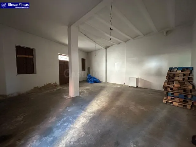 SE VENDEN CINCO PISOS Y DOS BAJOS PARA REFORMAR EN ASTORGA - foto 5