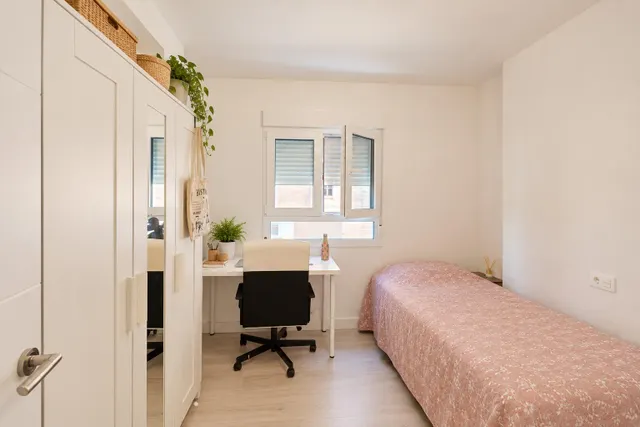 Piso reformado de 113 m2 en pleno centro de Murcia con 4 dormitorios y 2 baños — 30