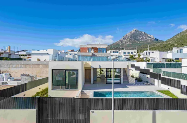 Villa 4 habitaciones 200m² en venta - Alberca — 23