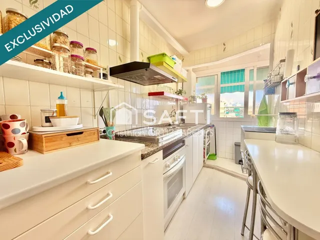 Se vende piso en primera línea con piscina — 16