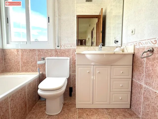¡CHALET ESQUINERO CON PISCINA PRIVADA Y VISTAS AL MAR EN EL MAS MEL! — 34