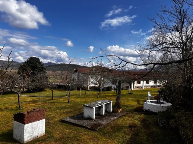 EN VENTA PRECIOSA PROPIEDAD EN EL VALLE DE MENA — 33