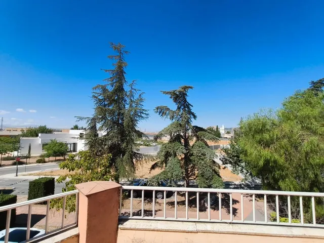 VIVIENDA CON 170 M2 DE TERRAZAS Y VISTAS A SIERRA NEVADA — 37