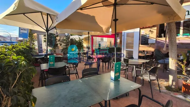 RESTAURANTE EN FUNCIONAMIENTO + APARTAMENTO EN SÓTANO A 50 m - foto 3
