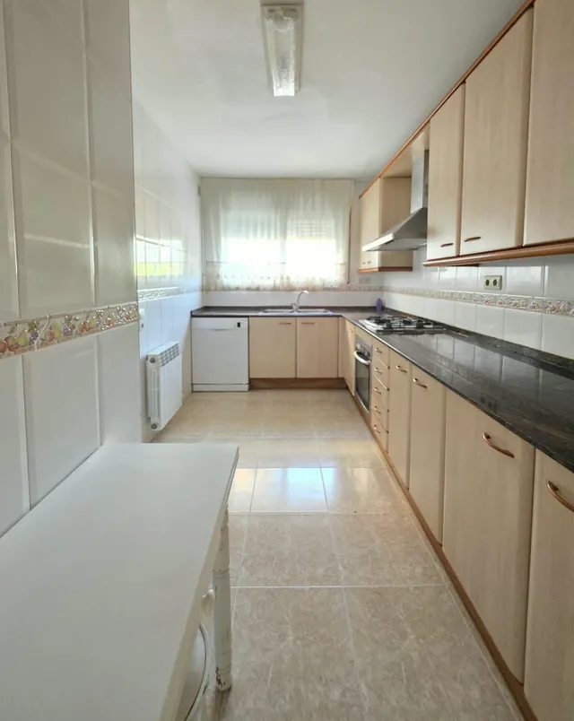 Chalet esquinero adosado en Vilafortuny — 20