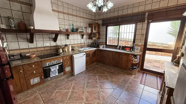 Chalet 4 habitaciones 293m² en venta - Costa del Sol — 7