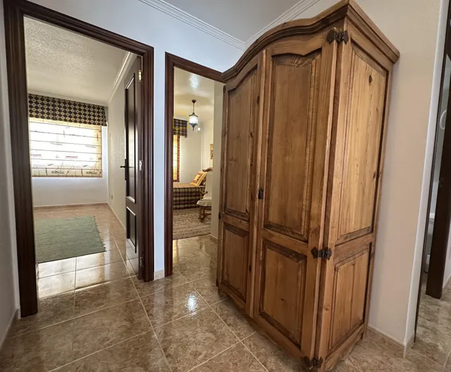 Piso de 4 dormitorios y garaje, cerca del centro de Salud San Diego. — 19