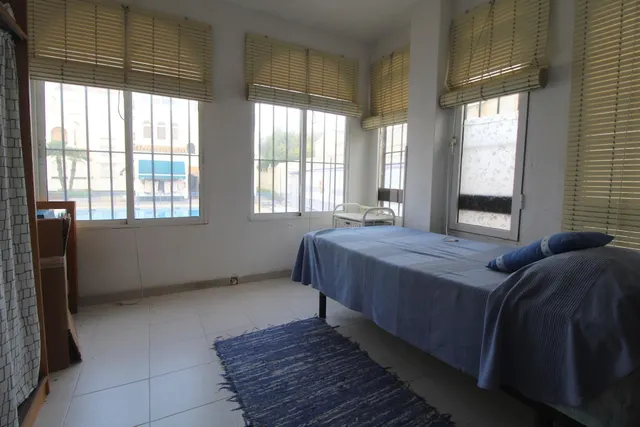 Estudio en residencial con piscina — 17