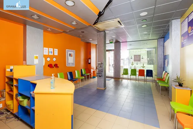 🏢 LOCAL COMERCIAL EN VENTA - ZONA PLAZA DE TOROS, GRANADA — 10
