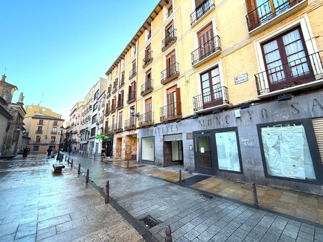 Local comercial en venta en Calle San Pablo. Zaragoza — 18