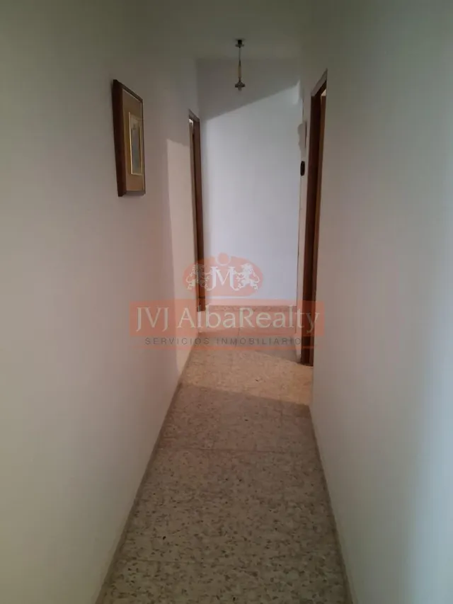 SE VENDE CASA CON PATIO EN LOS ANGUIJES. — 5