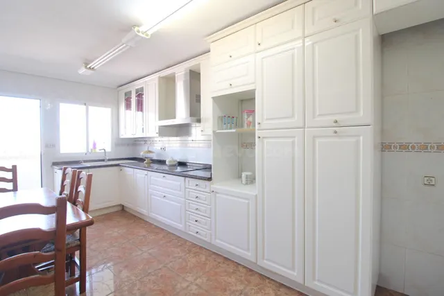 Apartamento de 3 dormitorios, 138 m2 en Ramón Gallud — 5