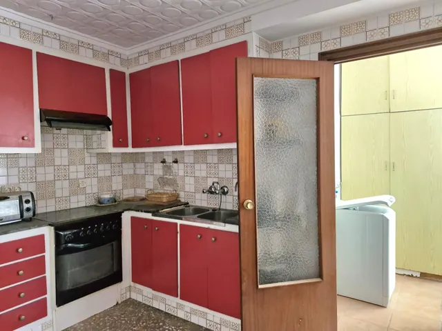 PISO ZONA PLAZA APARADORA A 50 METROS DE LA AV. LIBERTAD — 8