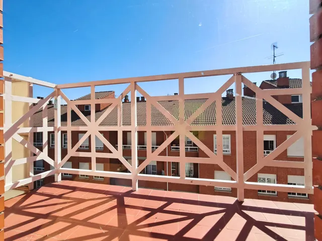 Vivienda exterior con terraza y excelente relación calidad-precio en Palencia — 11