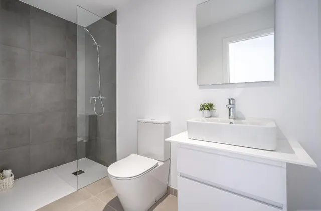 Chalet con jardín, aparcamiento y piscinas comunitarias — 16