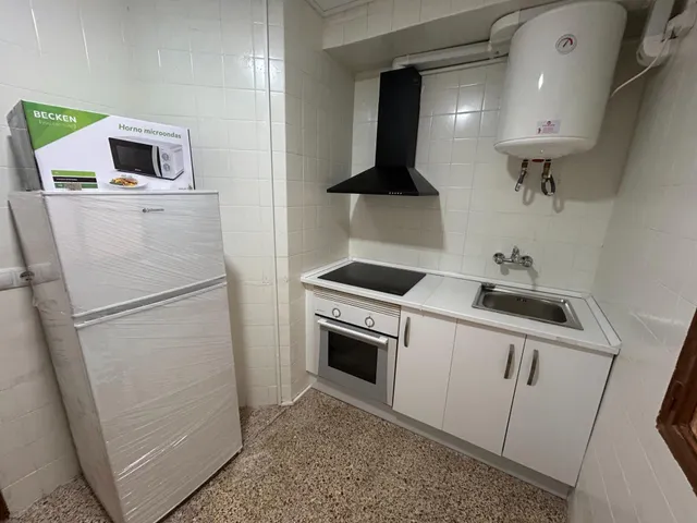 Amplio y Acogedor Piso de 4 habitaciones en el Corazón de la Ciudad — 10