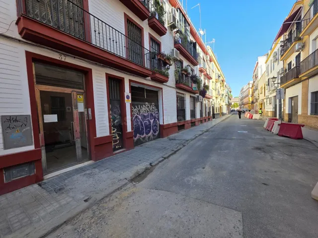 PLAZA DE GARAJE PARA COCHE GRANDE ENTRE ALAMEDA DE HÉRCULES 