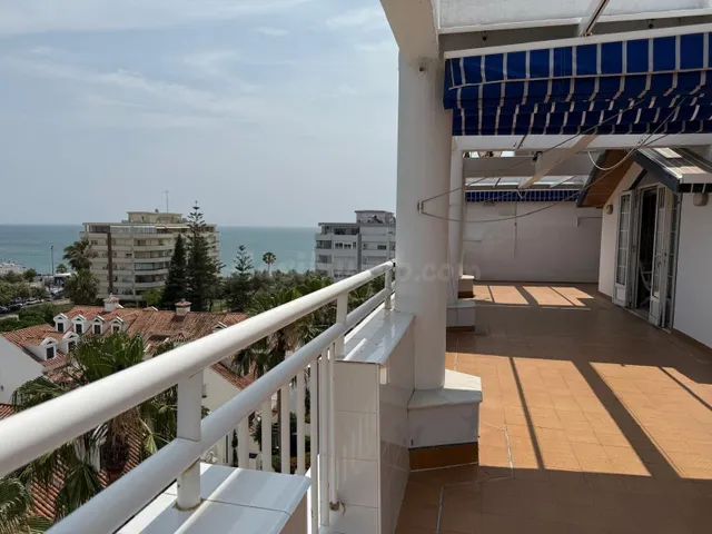 ATICO con terraza de 93 m2, vistas al mar y ubicación privil - foto 4