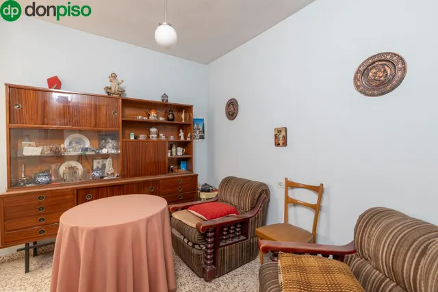 Piso con terraza y gran potencial junto a Camino de Ronda — 22