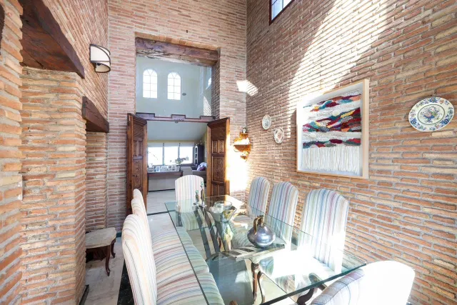 GRAN CASA CON PISCINA EN COLINAS BERMEJAS, MONACHIL — 9
