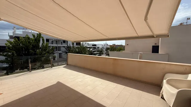CHALET SEMINUEVO CON VISTAS AL MAR, PISCINA PRIVADA Y COCINA DE VERANO – LA TORRE DE LA HORADADA — 36