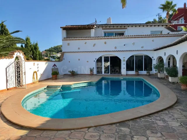 Preciosa rústica villa ideal para un B&B en La Cometa, Calpe