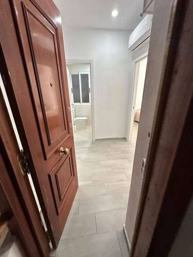 SE VENDE PISO / BUENA ZONA / REFORMADO / A 5 MINUTOS DEL CENTRO / SIN ASCENSOR — 6