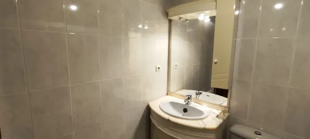 CHALET CON JARDÍN A UN PASO DEL CENTRO DE TORRELAVEGA.- — 21