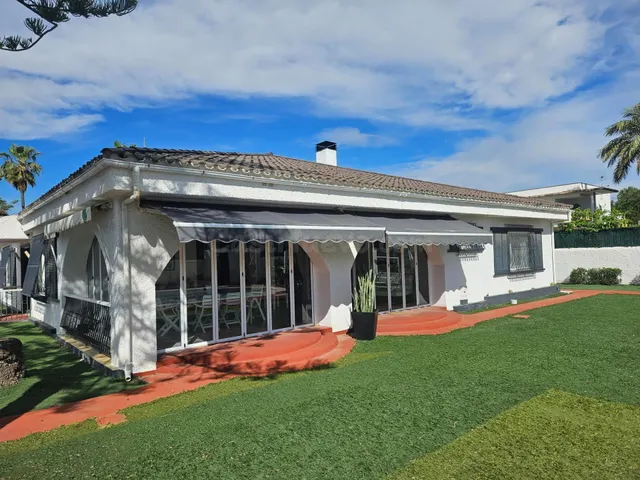 Villa 4 habitaciones 182m² en venta - Urbanizacion ciudad ja