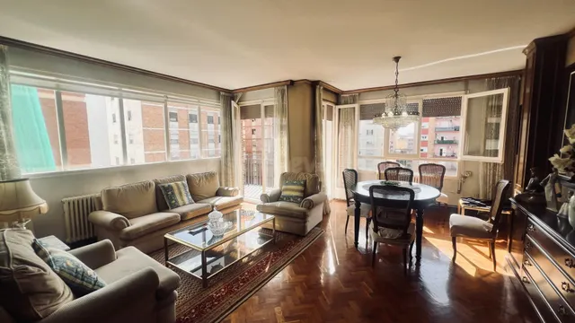 SE VENDE EN EXCLUSIVA "Amplia vivienda de 162 m2, con terraz - foto 2