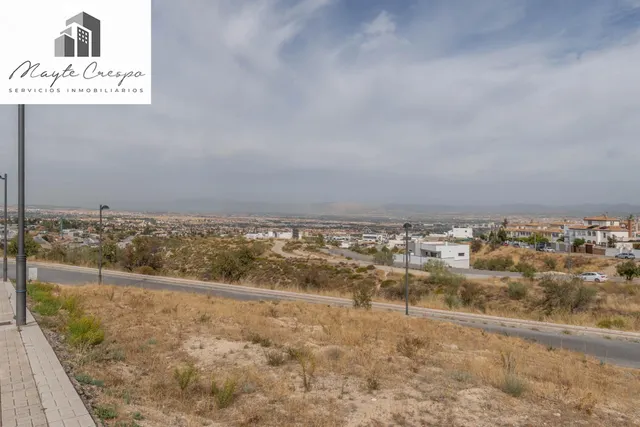 Terreno urbano de 750 m2 en Altos de La Zubia. Parcela 17, manzana M — 39