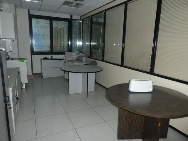 LOCAL COMERCIAL EN ALQUILER. PRECIO NEGOCIABLE! — 7