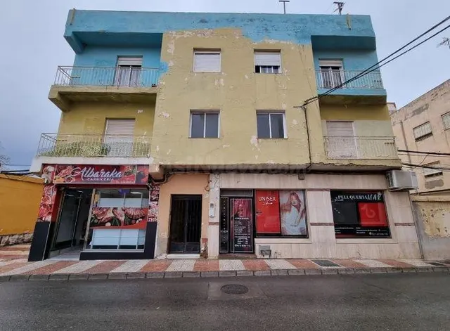 SE VENDE piso OKUPA en C Luis Buñuel Roquetas de Mar (Almerí