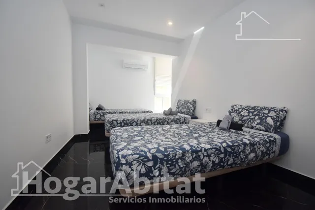 ¡Espectacular! Amplio, moderno y reformado, todo amueblado y cerca del centro — 17