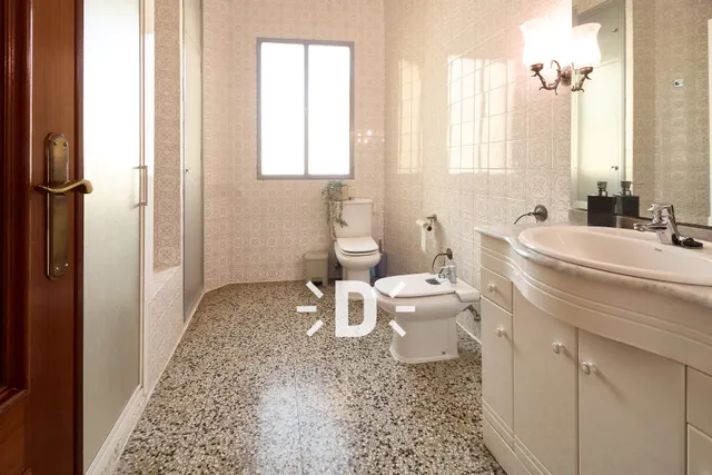 SE ALQUILA VIVIENDA EN VALENCIA — 29