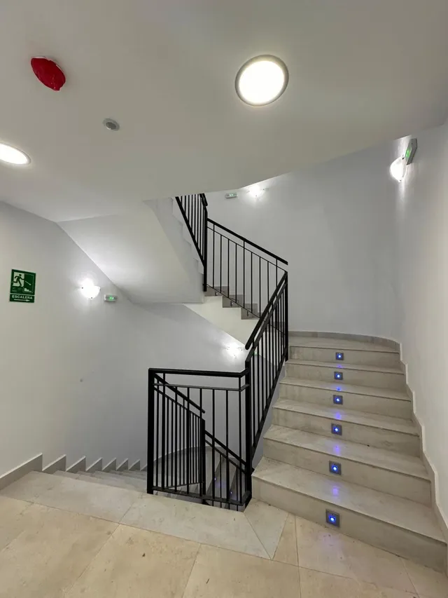 Hotel 59 habitaciones 3370m² en venta - Centro — 9