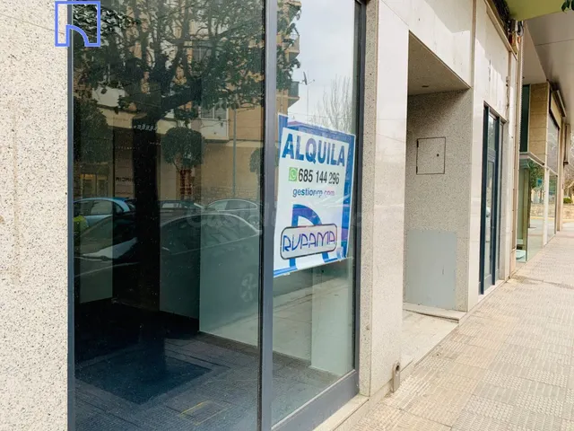 LOCAL COMERCIAL EN AVDA. SANTA ANA - foto 2