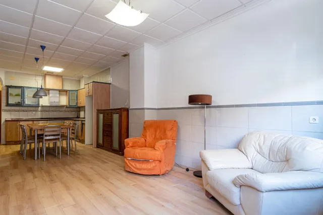 OPORTUNIDAD!!! LOCAL COMERCIAL COMO VIVIENDA. ubicación PERFECTA!!! — 9