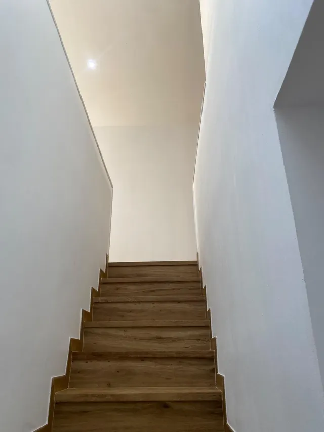 Exclusiva casa de pueblo completamente rehabilitada con piscina interior, terraza y parking en el centro de el Vendrell — 17