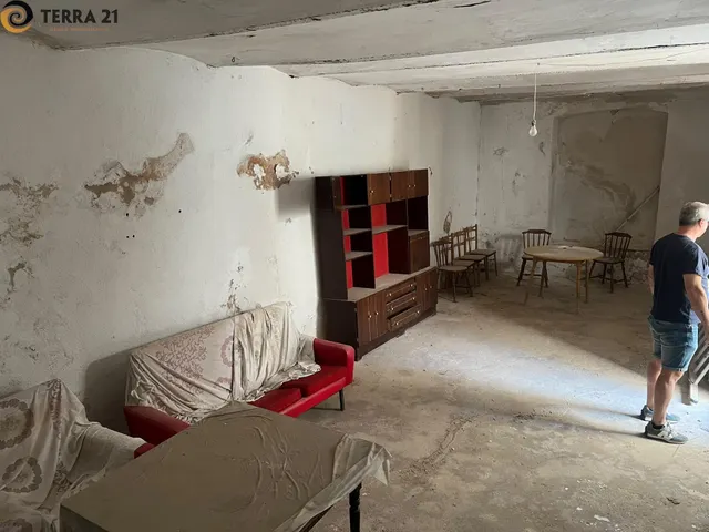 Finca con casa  en Jaén — — 8